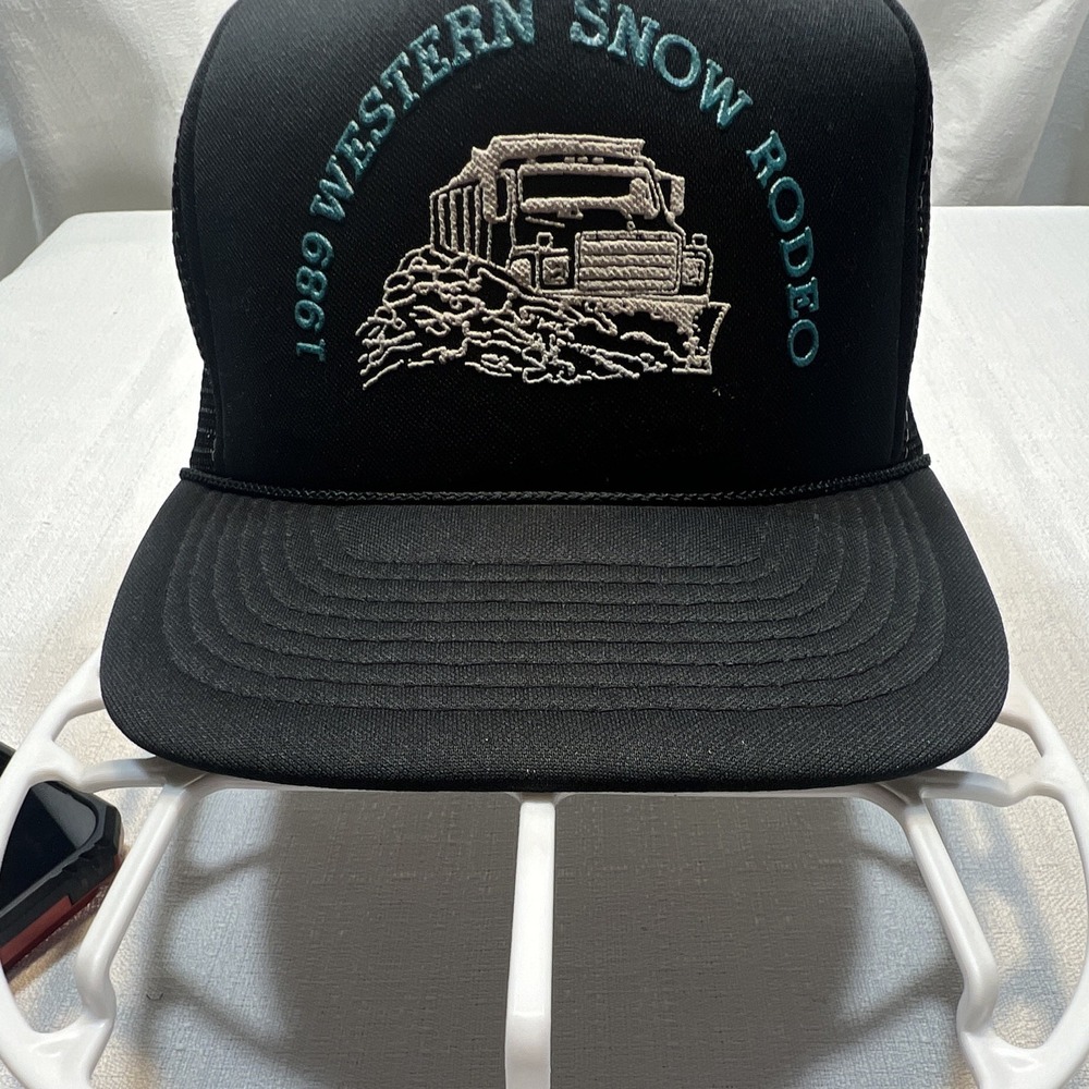 Players Western Snow Rodeo Black Adjustable Trucker Hat Men's M/L Solid